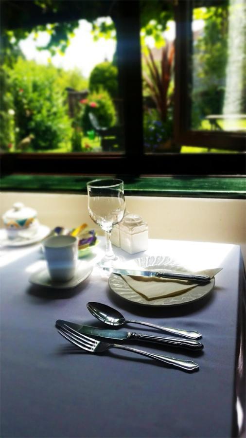 Miltons Country Lodge Lower Langford 外观 照片